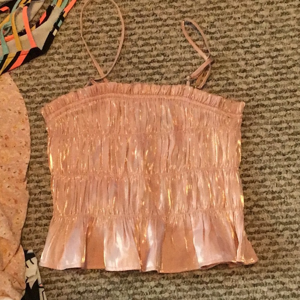 Forever 21 cute nice top! Spaghetti strapped shimmery